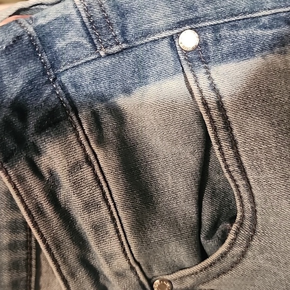 Guess size 30 jean Capris - Picture 2 of 6